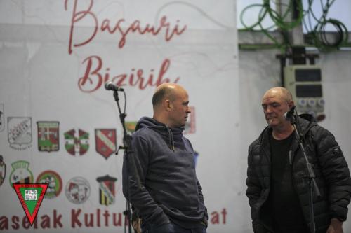 04496 Basa Bizi