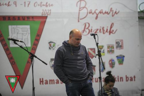 04498 Basa Bizi