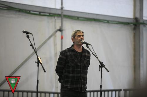 04527 Basa Bizi