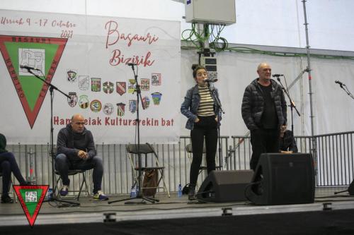 04566 Basa Bizi