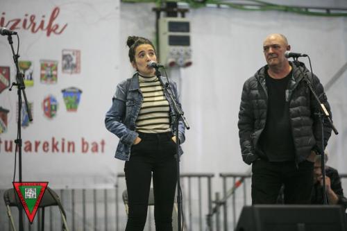 04584 Basa Bizi