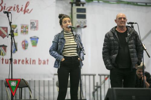04586 Basa Bizi