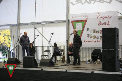 04609 Basa Bizi